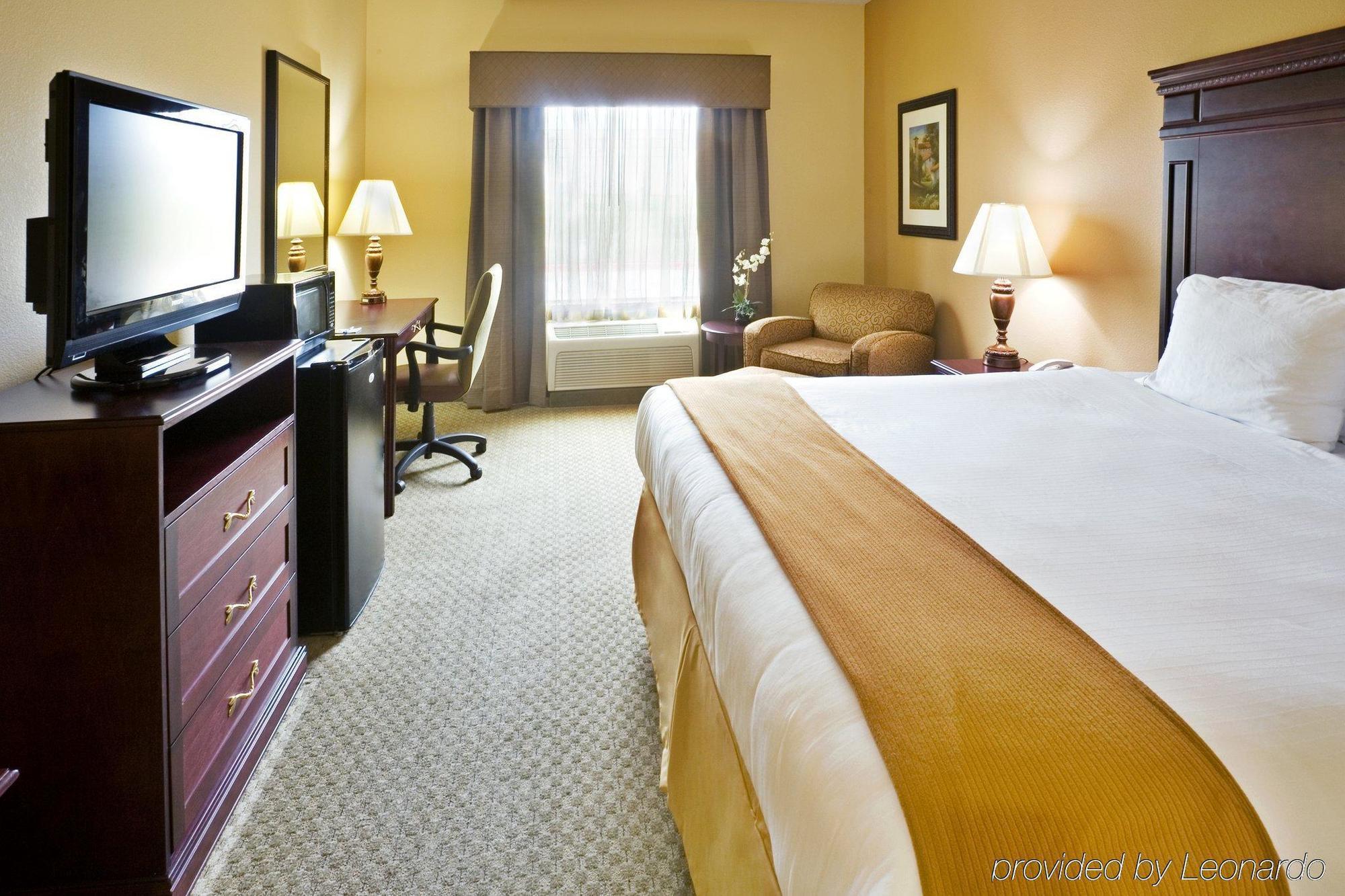 Holiday Inn Express & Suites Texarkana, An Ihg Hotel Bilik gambar